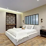 334 Parisian Loft - Superb Apartment In Paris