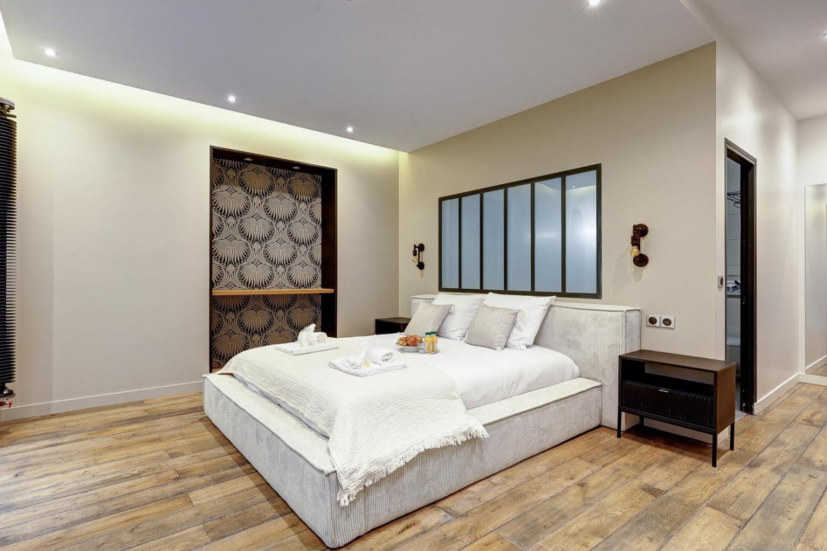 334 Parisian Loft - Superb In
